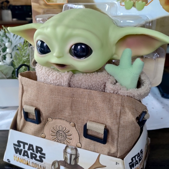 Talking Baby Yoda In Burlap Bag. Star Wars Mandalorian Grogu The Child Doll New - Picture 3 of 6